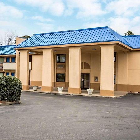 Rodeway Inn & Suites Plymouth Hwy 64 Ngoại thất bức ảnh