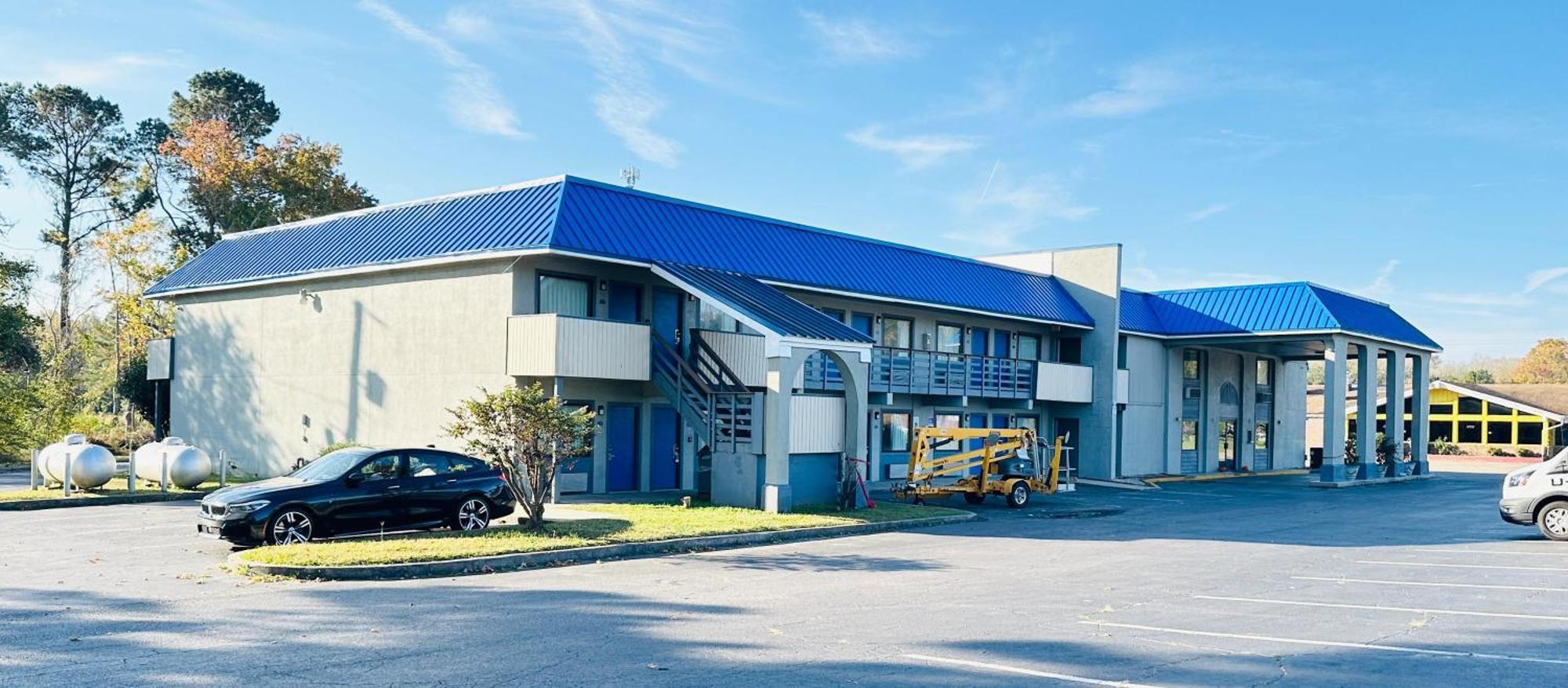 Rodeway Inn & Suites Plymouth Hwy 64 Ngoại thất bức ảnh